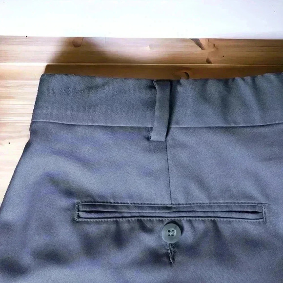 Jos. Banks Men's Size 35 Gray Tailored Fit Ledbetter Polyester Golf  Shorts - Picture 4 of 4